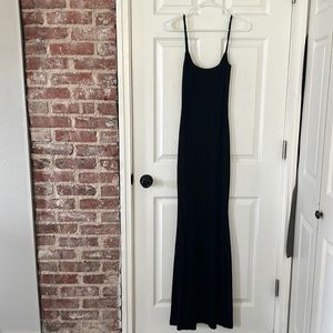 Skims Black Onyx lounge dress size medium EUC